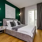 Mido Green Apartment With Private Parking & Self-Check-In