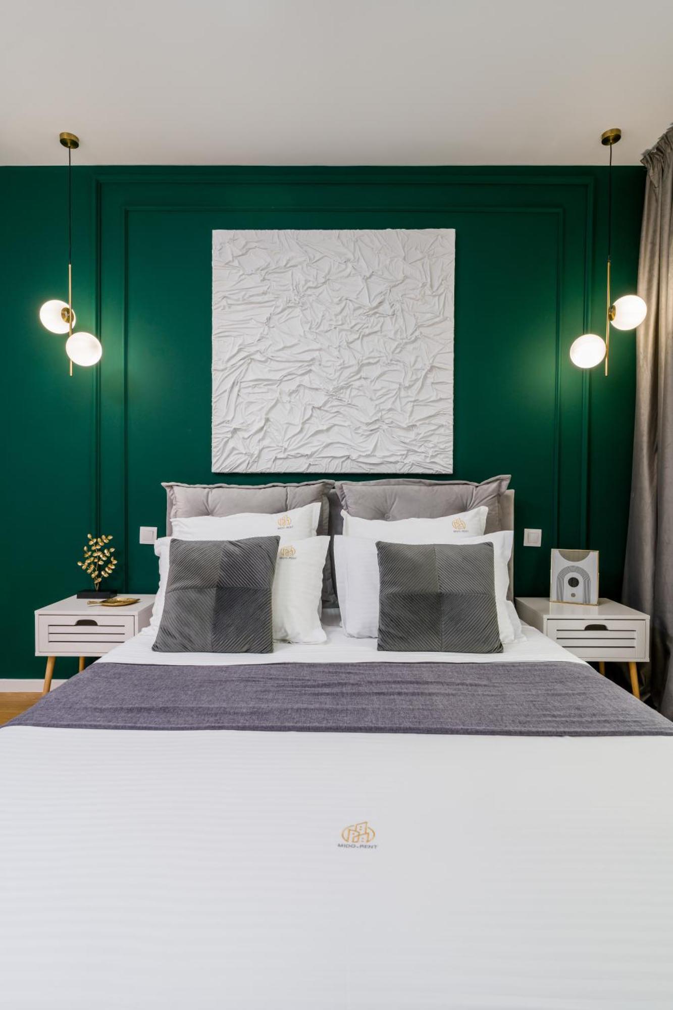 Mido With Private Parking & Self-check-in * Bucureşti